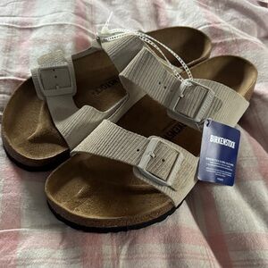 Mens 44 Birkenstock embossed suede Arizona